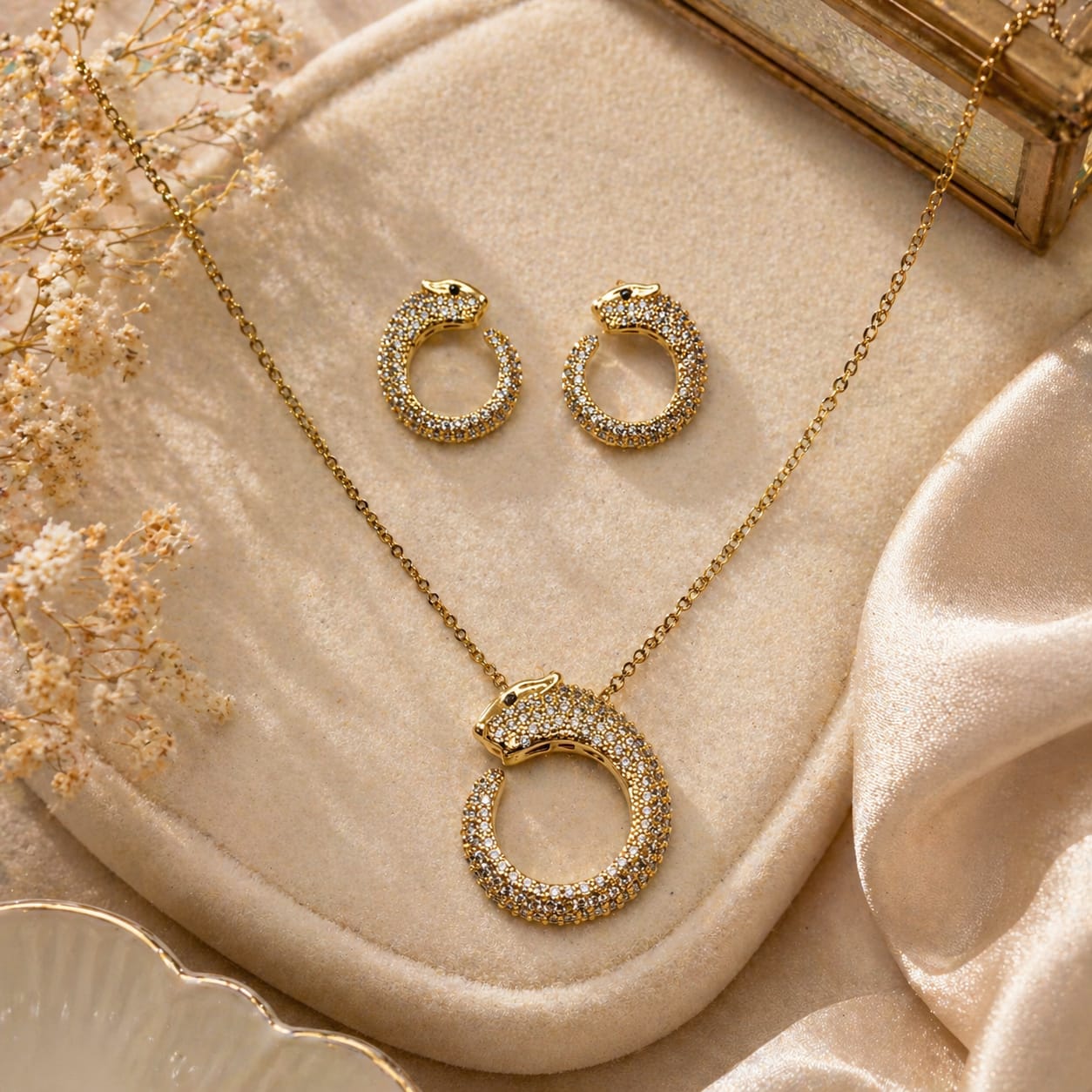 Anti Tarnish Snake Pendant Set for Women