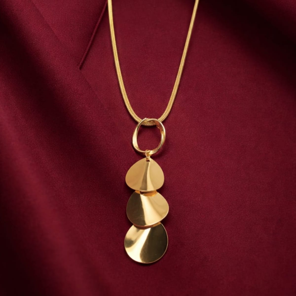 Golden Cascade Disc Pendant Necklace for Women | Elegant Statement Necklace | Isha Elite